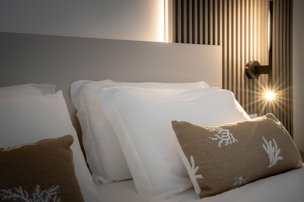 Hotel Delfino كاوْرلي المظهر الخارجي الصورة